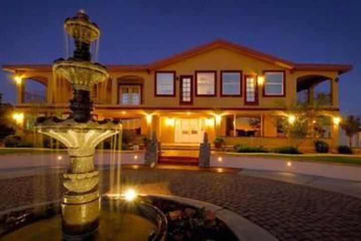 Dream Manor Inn