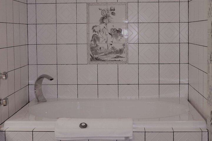 Room 34 of 57