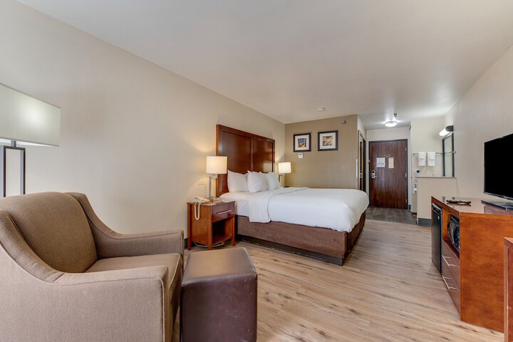 Room 27 of 132