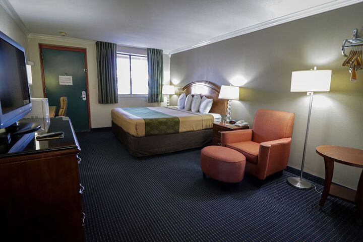 Room 34 of 38