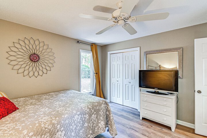 Charming Pinehurst Getaway w / Golf Course View!