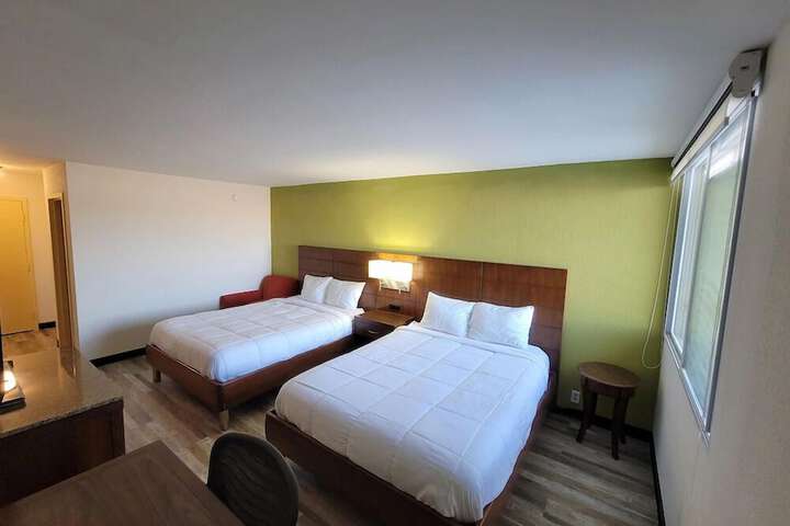 Room 13 of 21