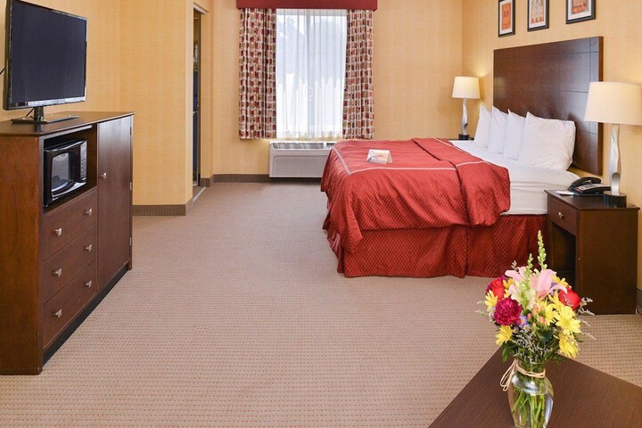 Room 25 of 40