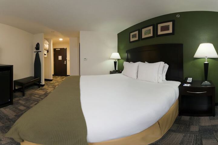 Room 20 of 49