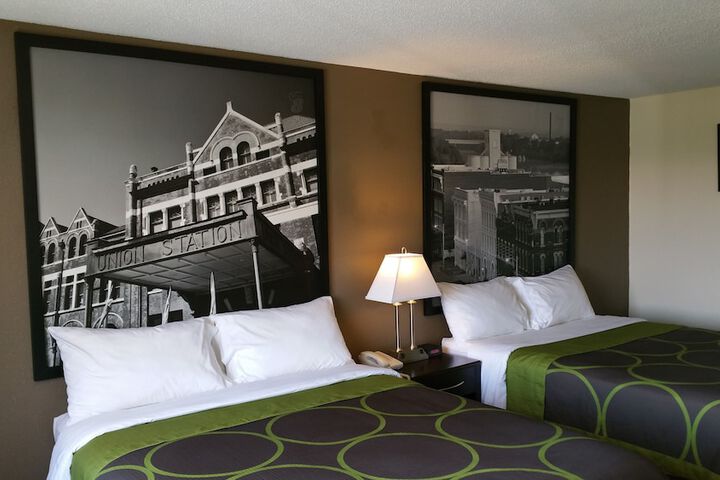 Room 19 of 30