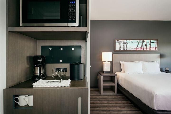 Room 16 of 42