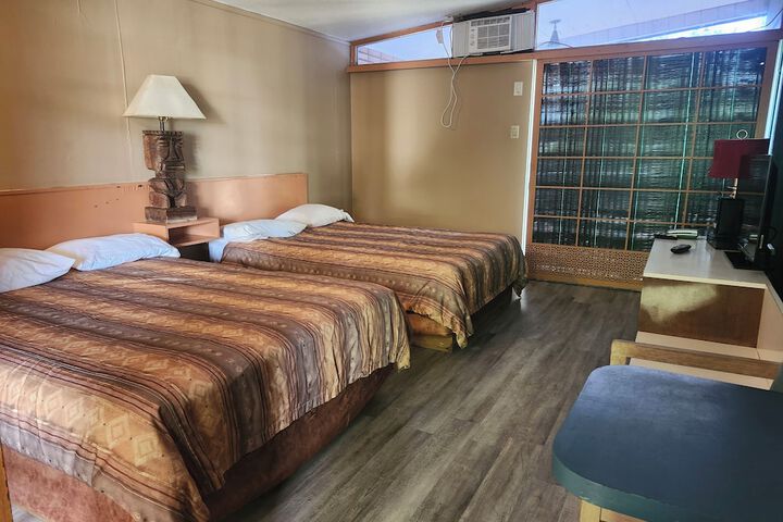 Room 42 of 65