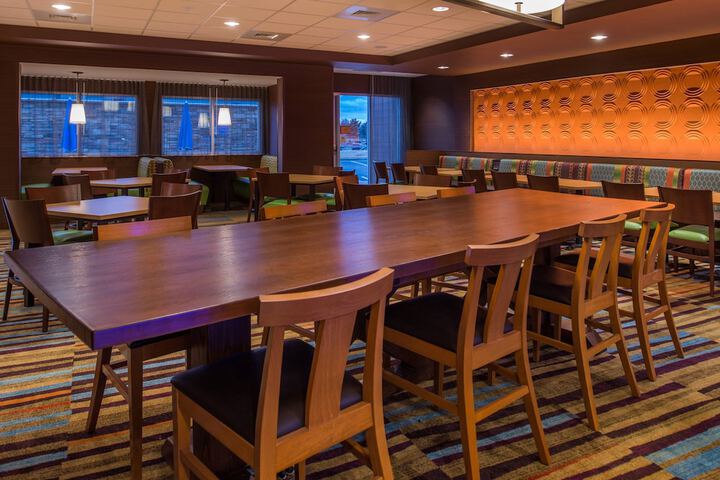 Fairfield Inn & Suites St. Louis Westport
