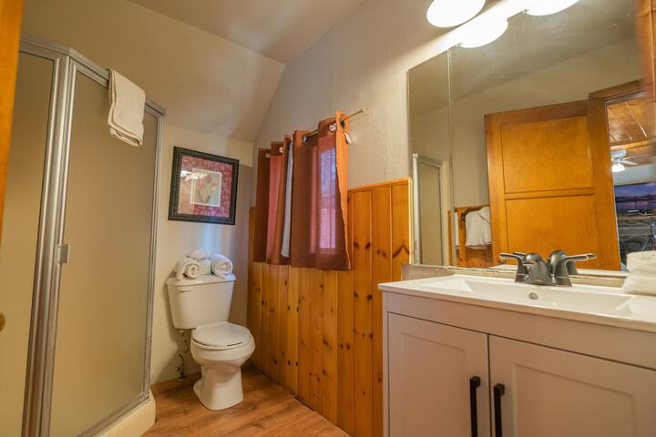 Room 53 of 143