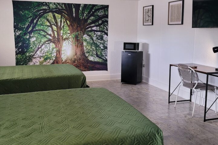 Room 14 of 19