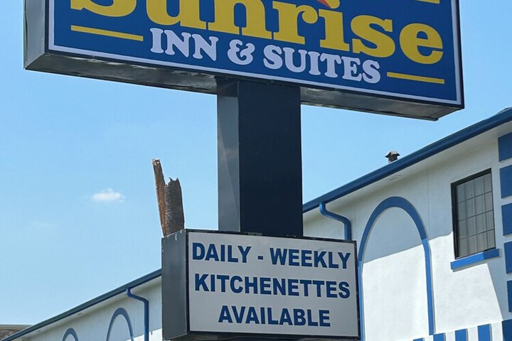 Sunrise Inn & Suites