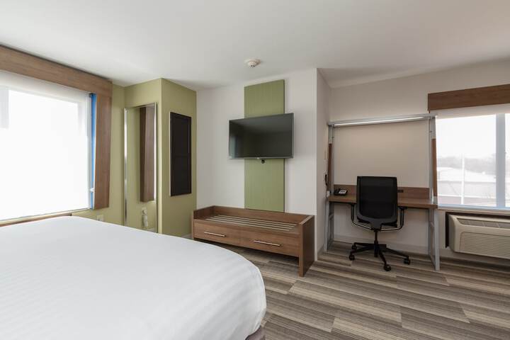 Room 44 of 97