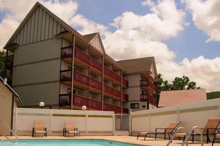 Hotel 4 of 20