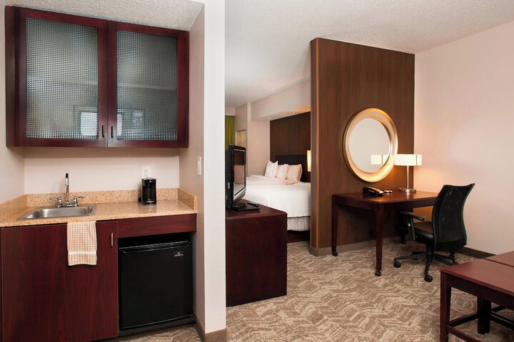 Room 33 of 53