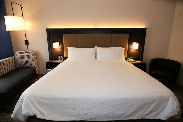 Holiday Inn Express & Suites Ashland by IHG