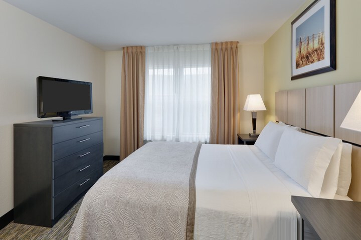 Room 17 of 33