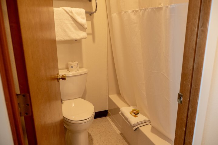 Room 146 of 235