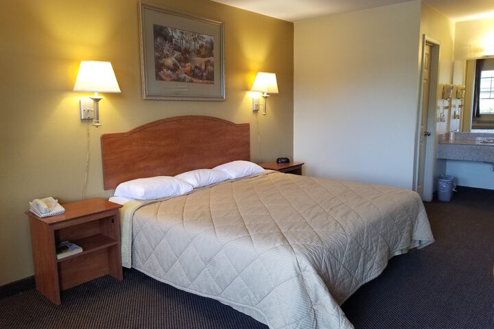 Room 28 of 49