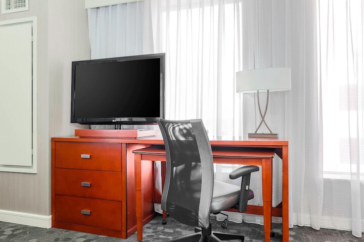 Room 25 of 41