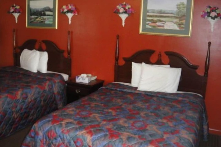 Room 6 of 20