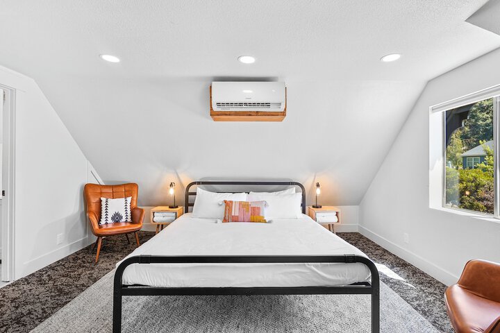 Basecamp Lodge