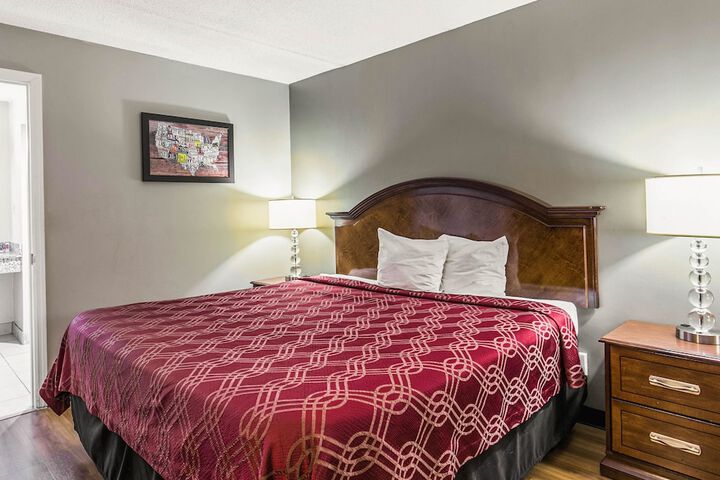 Room 9 of 23