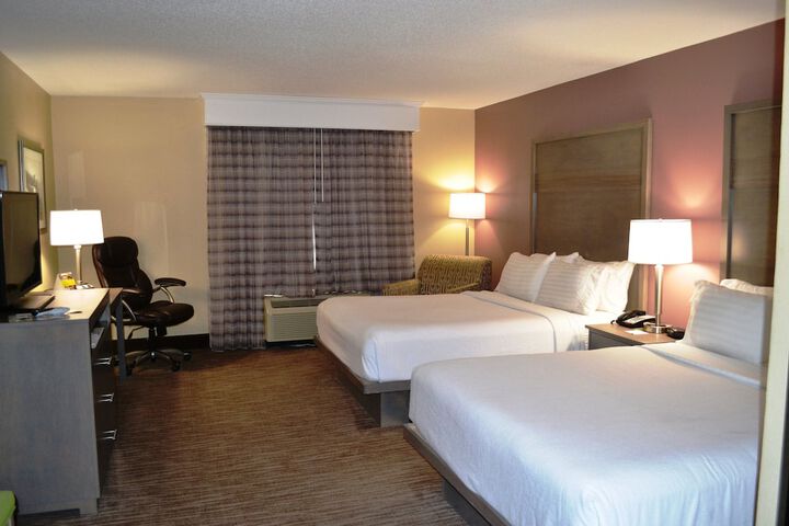 Room 15 of 28