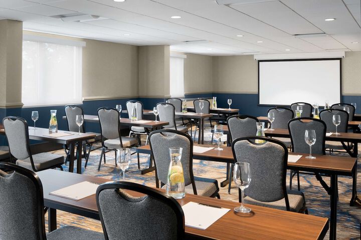 The Alloy King of Prussia - a DoubleTree by Hilton