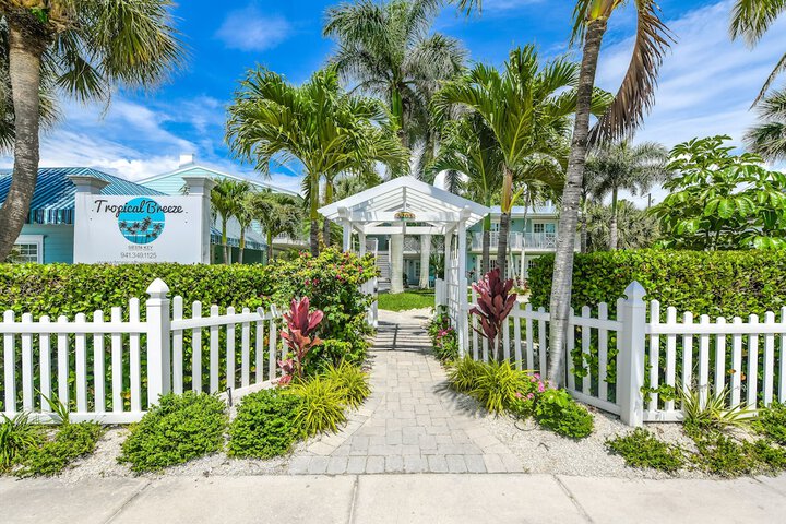 Tropical Breeze Resort