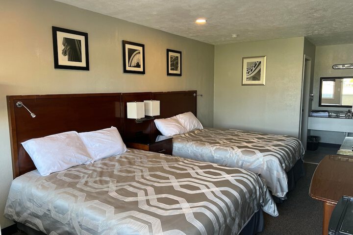 Room 13 of 24