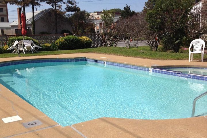 Pool 8 of 53