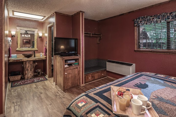 Room 35 of 66