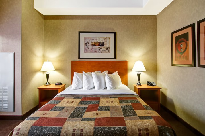 Room 15 of 40
