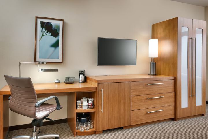 Hyatt Place Lansing - East