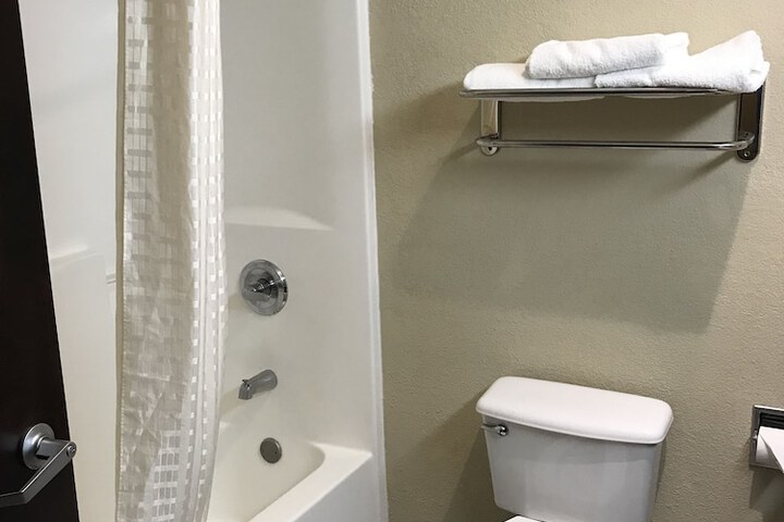 Room 17 of 68