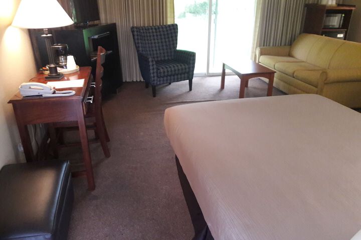 Room 11 of 20