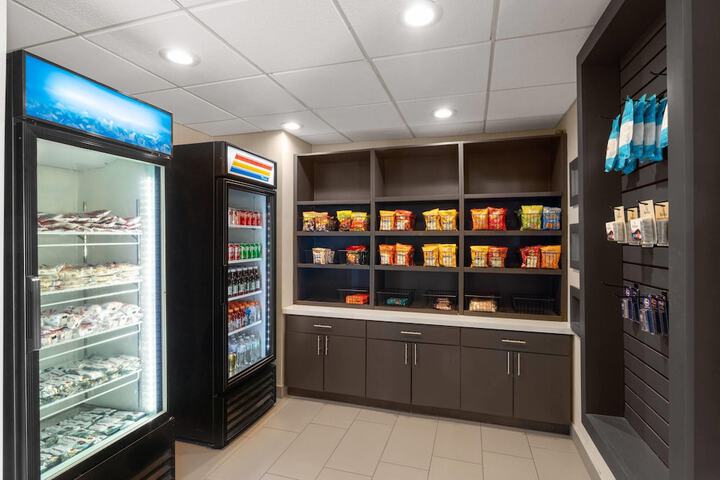 La Quinta Inn & Suites by Wyndham Fayetteville