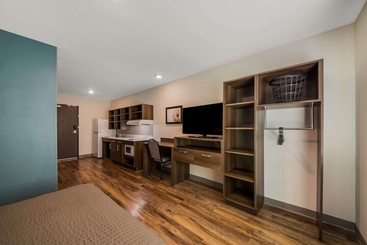 Room 14 of 23