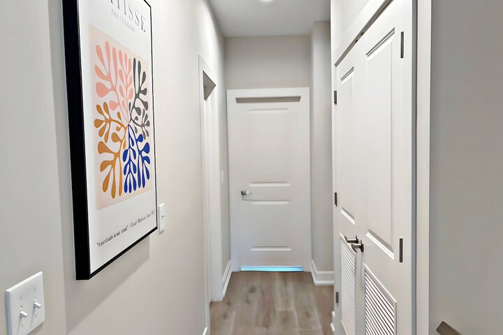Modern 4BR with Parking - WV rep 4