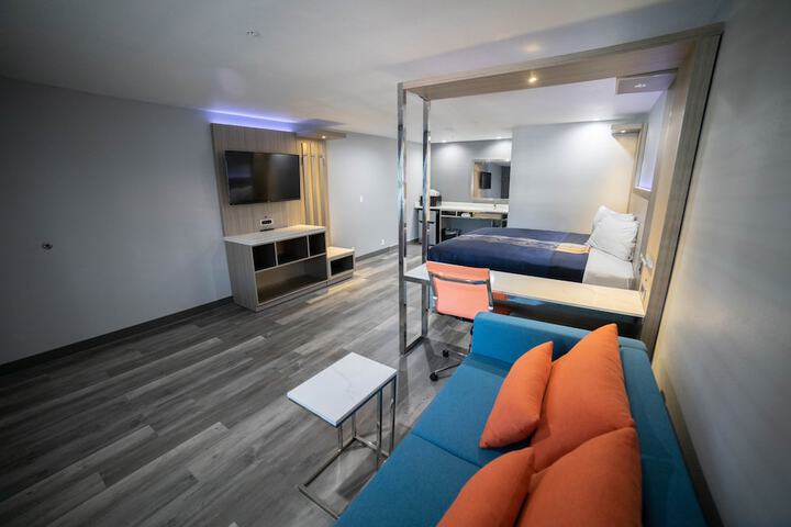 Room 46 of 73