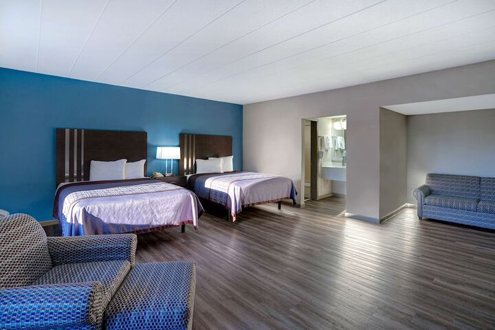 Room 17 of 34