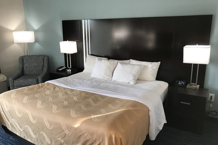 Room 10 of 37