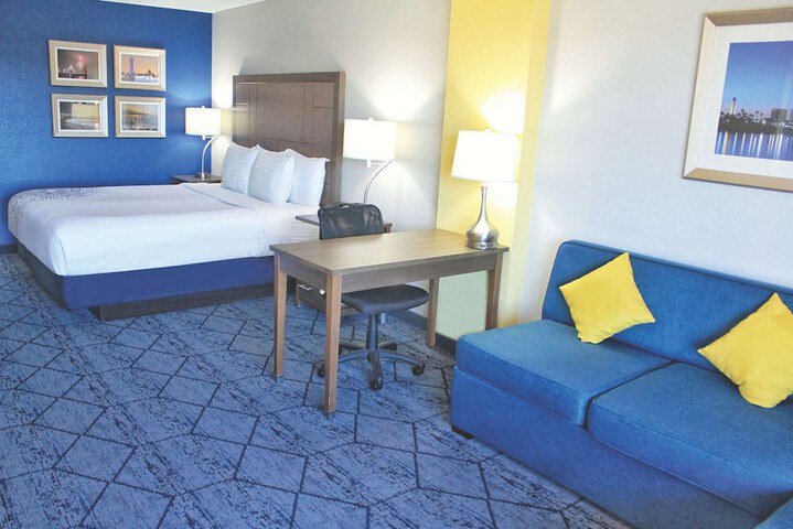 Room 19 of 48