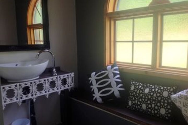 Columbia Gardens Winery and Grape Escape Guesthouse
