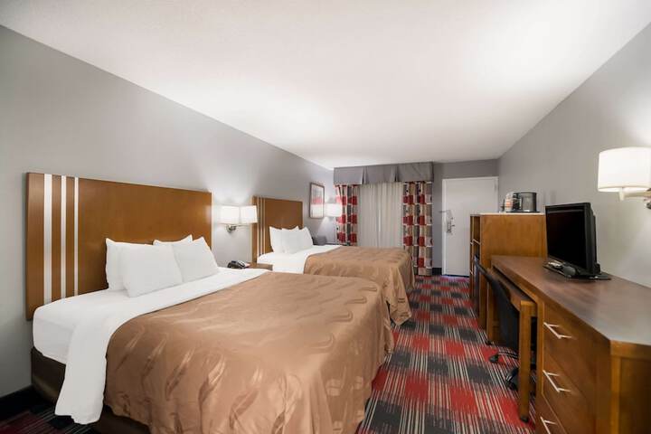 Room 9 of 20