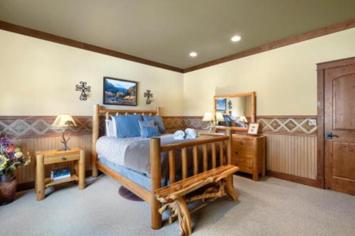Peregrine Point 103 Home