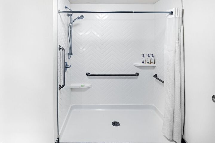 Holiday Inn Hotel & Suites Tulsa South by IHG