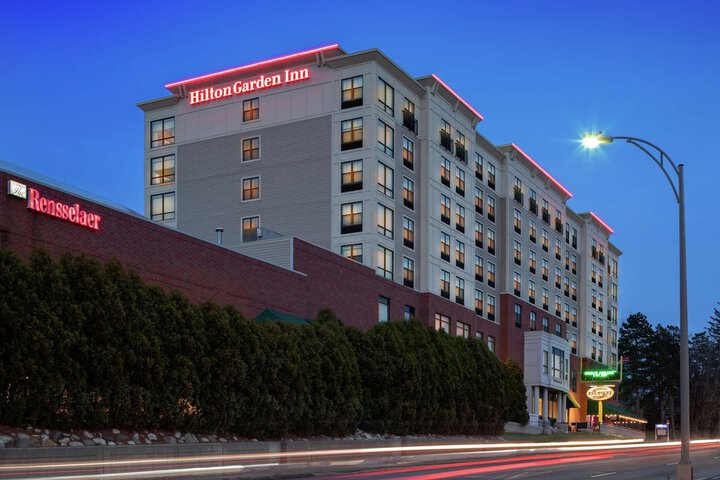 Hotel 3 of 64