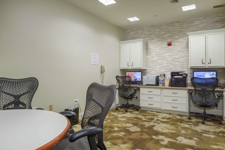 Business Center 22 of 22