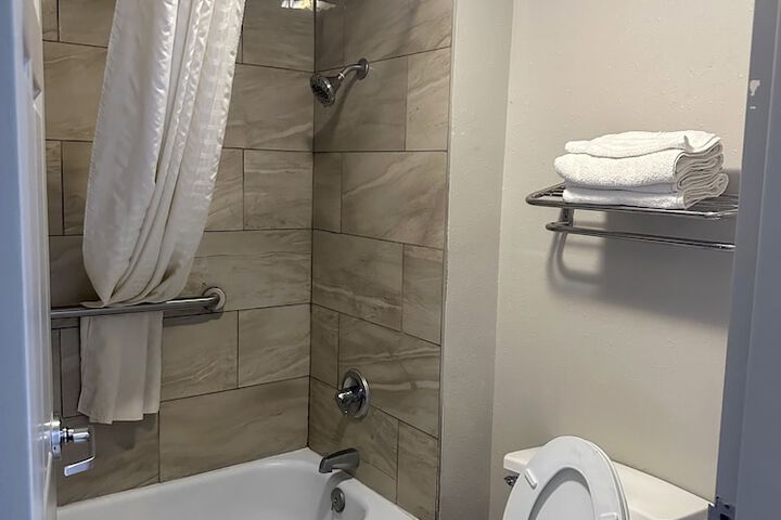 Room 8 of 47